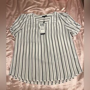 NWT Adrianna Papell White and Navy Stripe Top